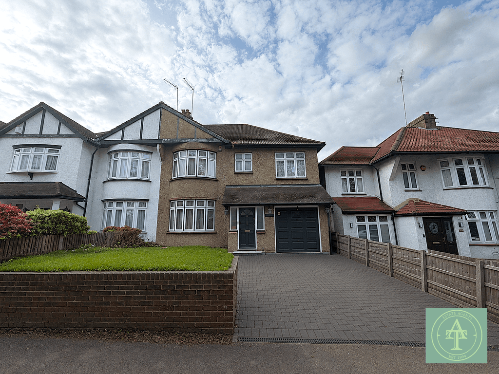 Property photo 1 of 3 Four Bedroom Semi Detached House