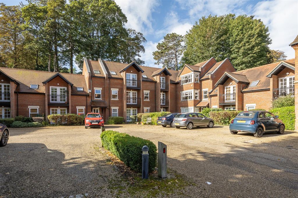 Property photo 1 of 15 17-Trevelyan-Place-16.Jpg