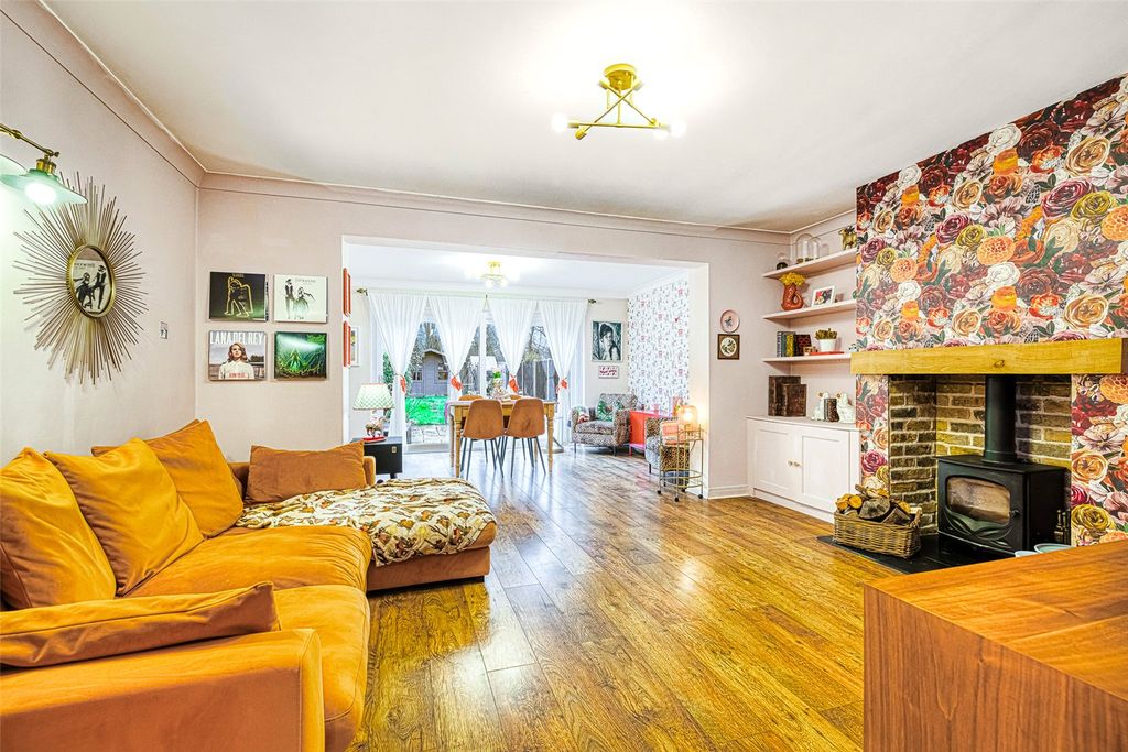 Property photo 3 of 26 Picture No. 17