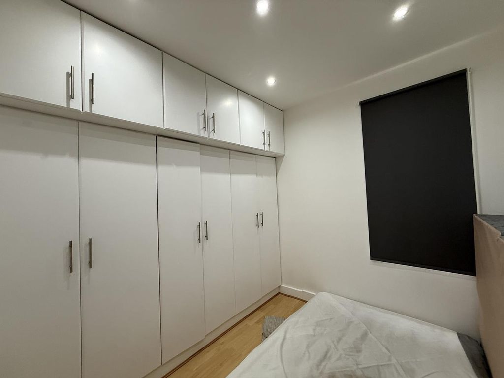 Property photo 1 of 3