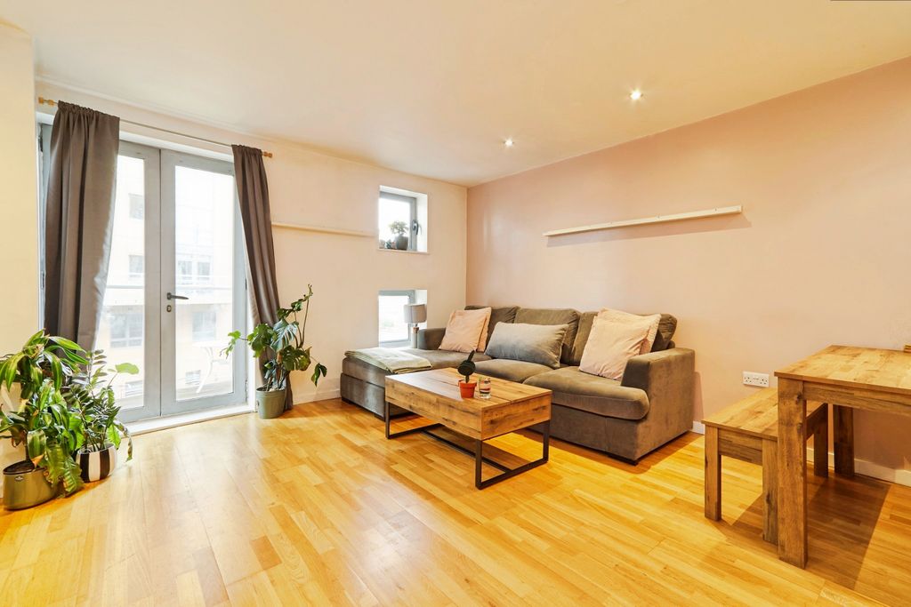 Property photo 2 of 14 Image