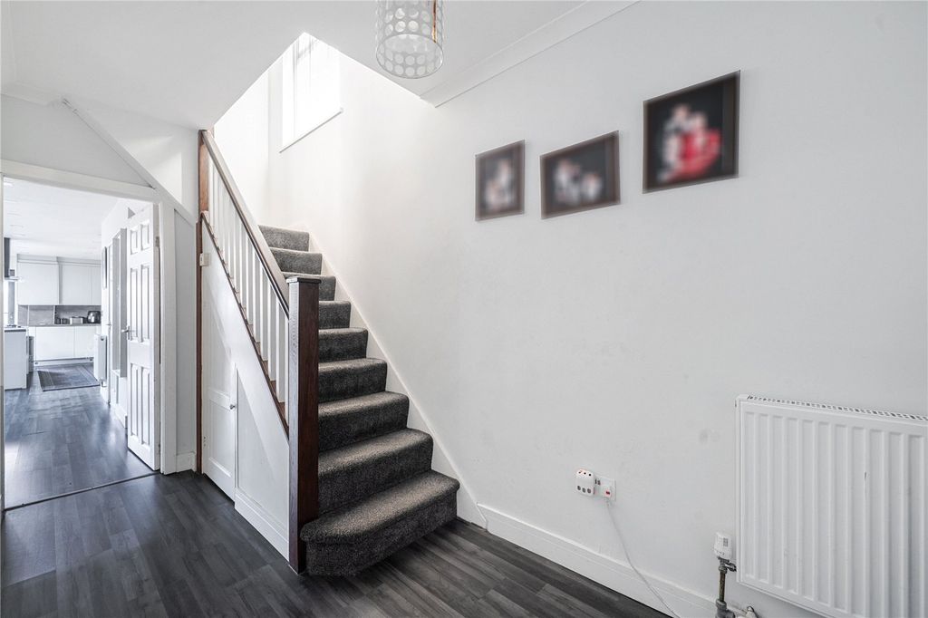 Property photo 2 of 22 Picture No. 07