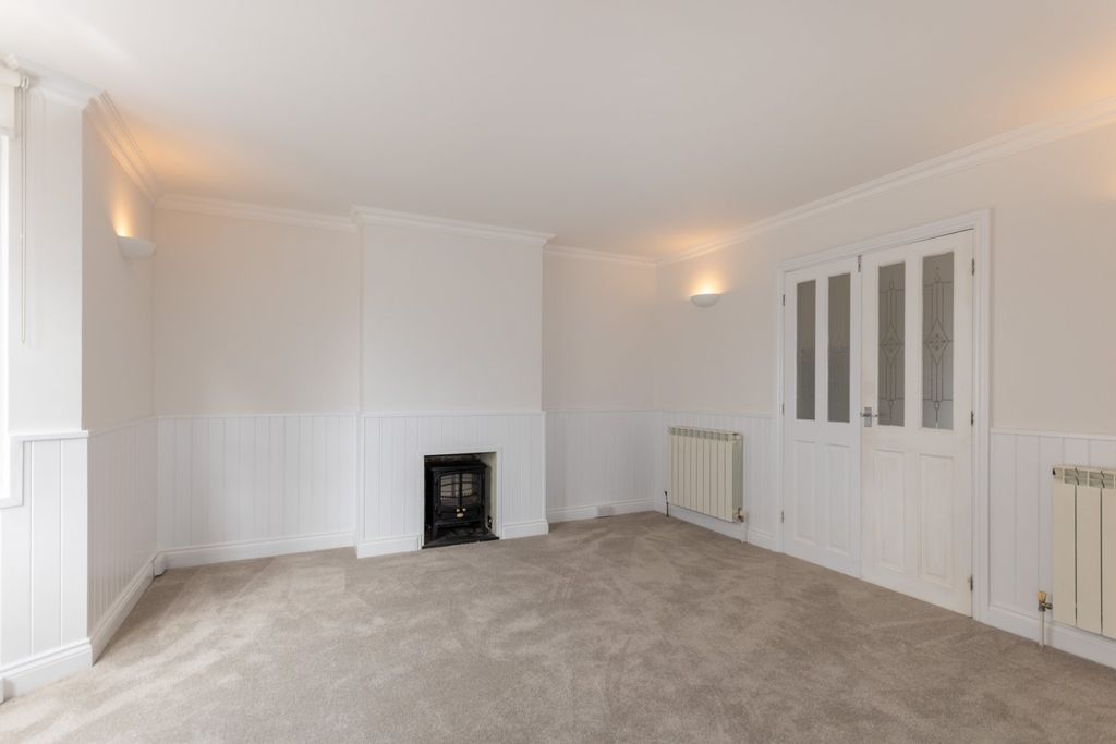 Property photo 3 of 16 Picture No. 18