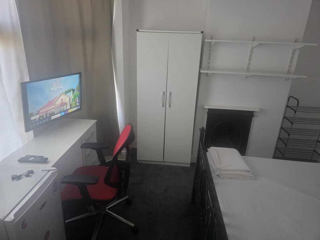 Property photo 3 of 3