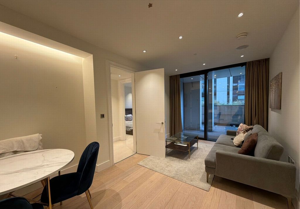 Property photo 3 of 10 Photo 2