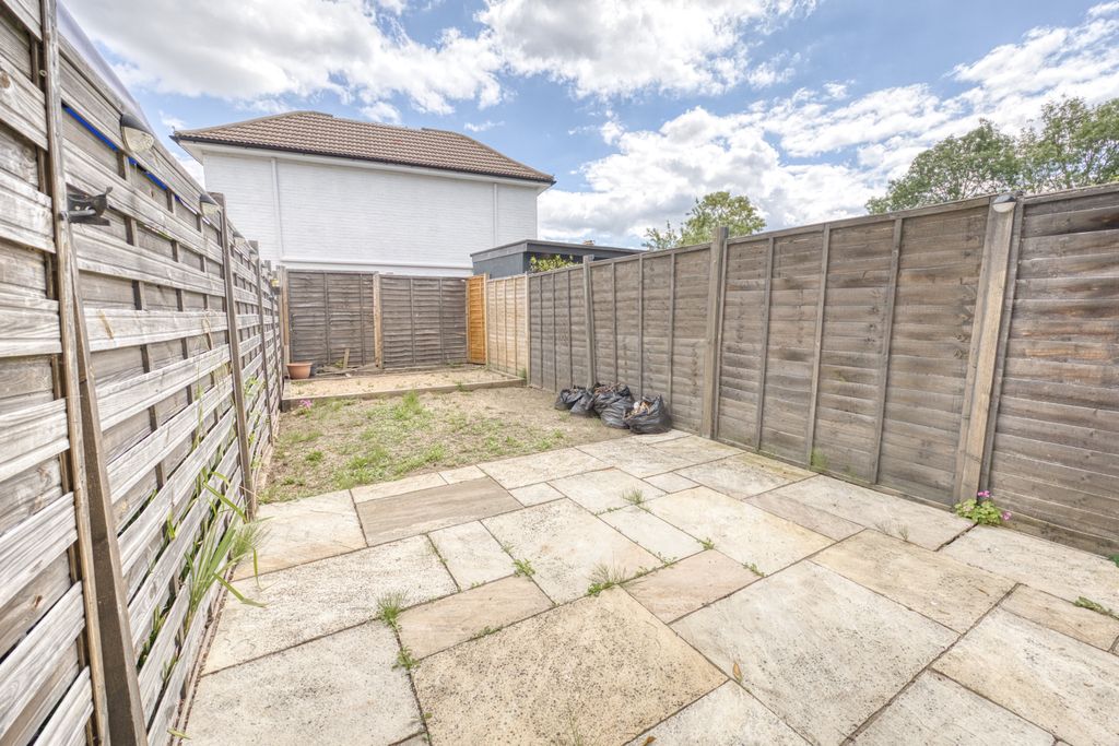 Property photo 2 of 18