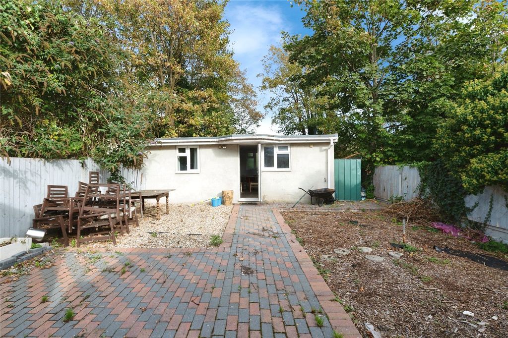 Property photo 3 of 13 Picture No. 11