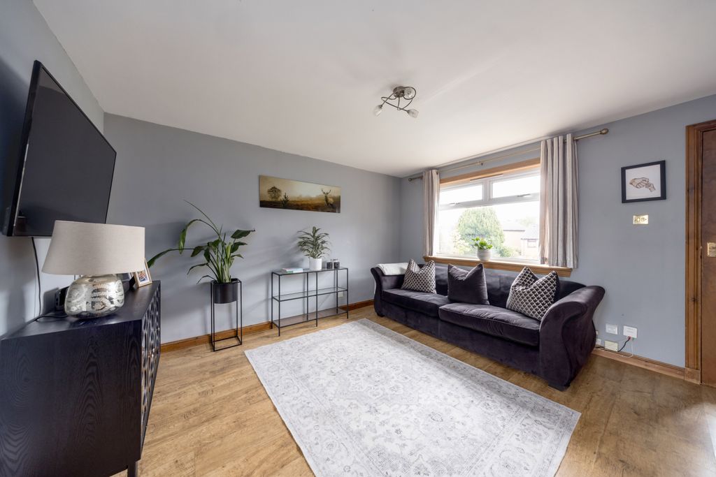 Property photo 3 of 19 Gallery