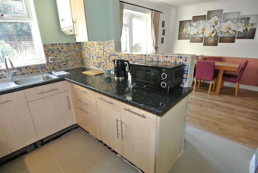 Property photo 2 of 17 Kitchen Diner