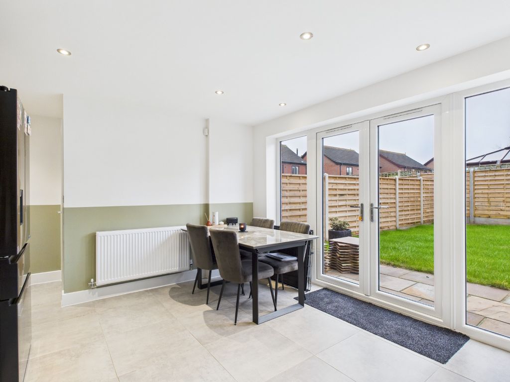 Property photo 3 of 16 4612719