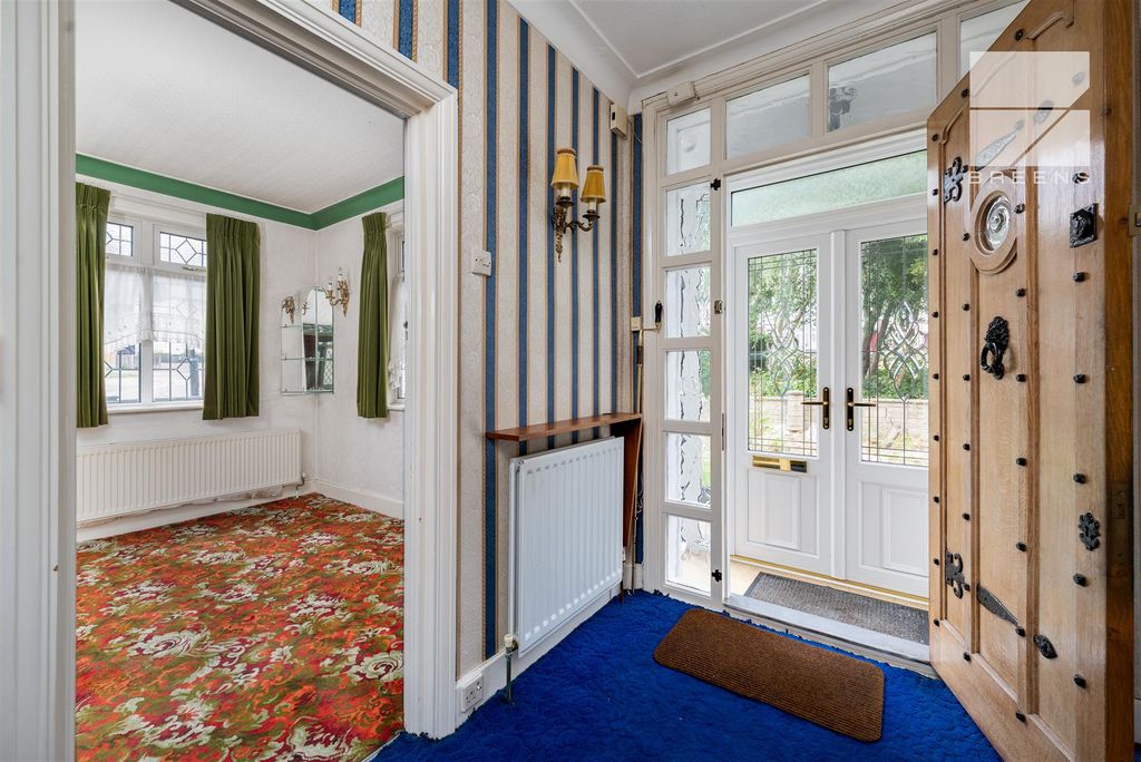 Property photo 3 of 36 172 Coolgardie Avenue_0001.Jpg