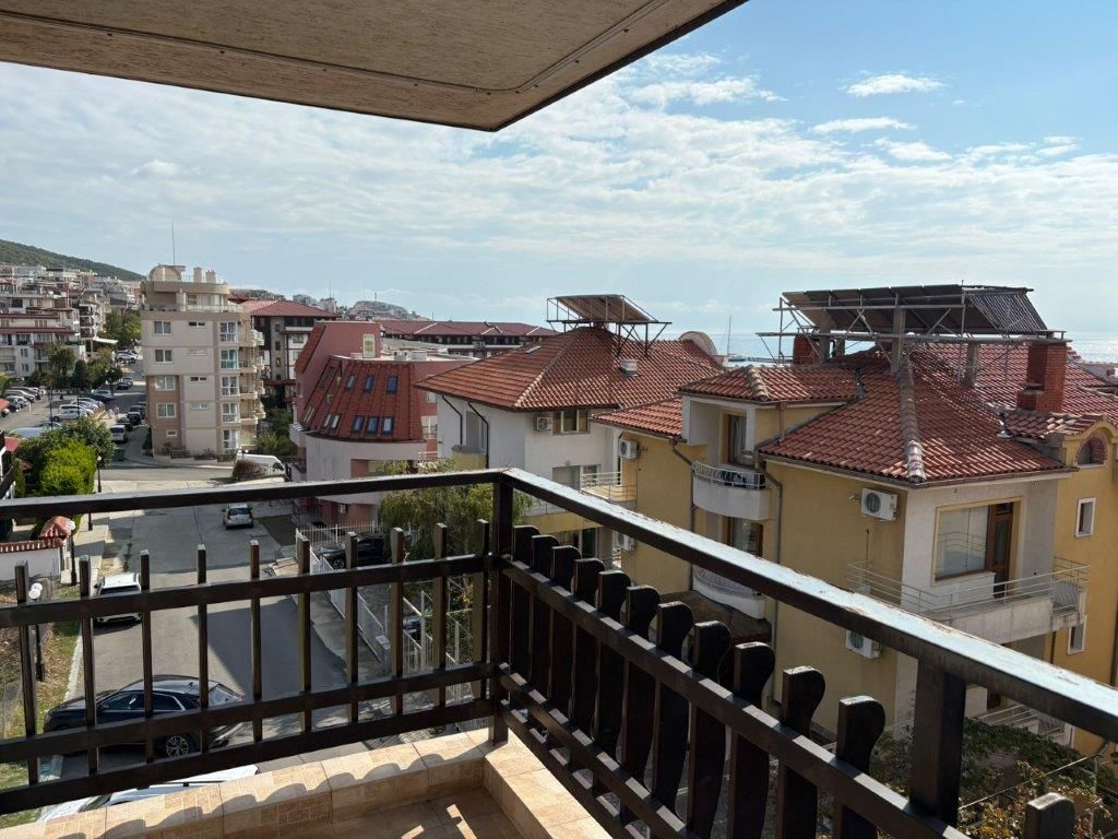 Property photo 3 of 28