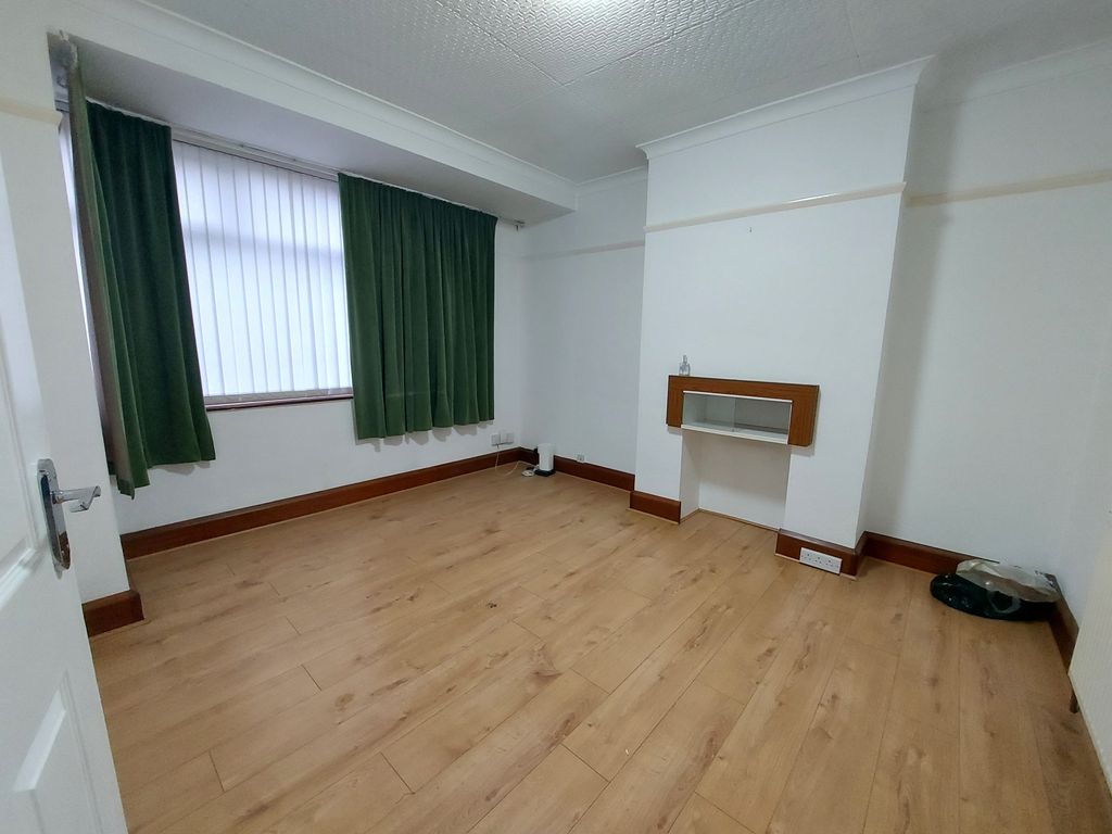 Property photo 2 of 9 Gallery