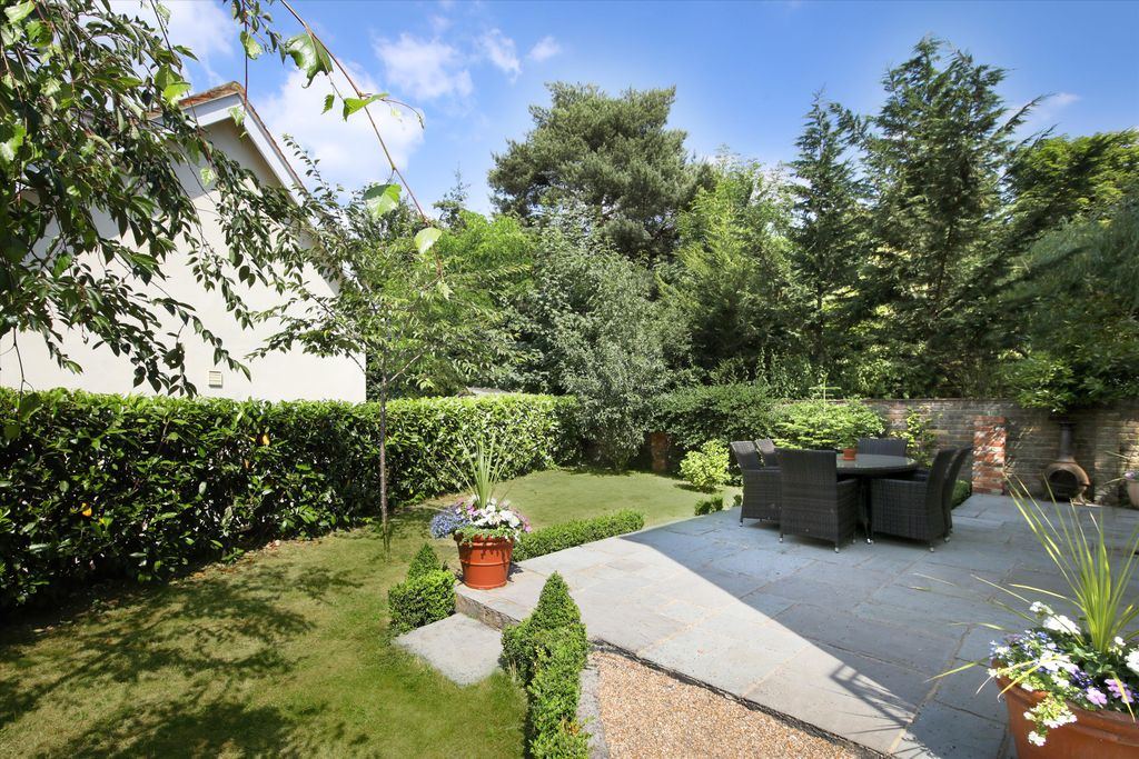 Additional image 19 of 4 bed semi-detached house for saleWoodcote Road, Epsom, Surrey KT18