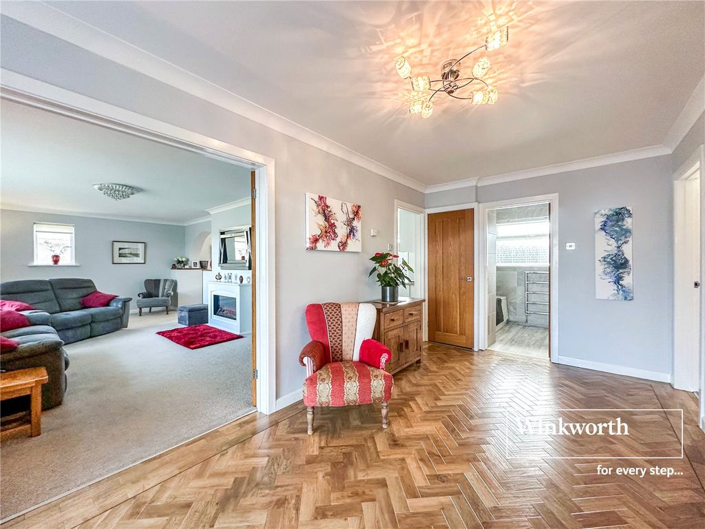 Property photo 2 of 19 Picture No. 04