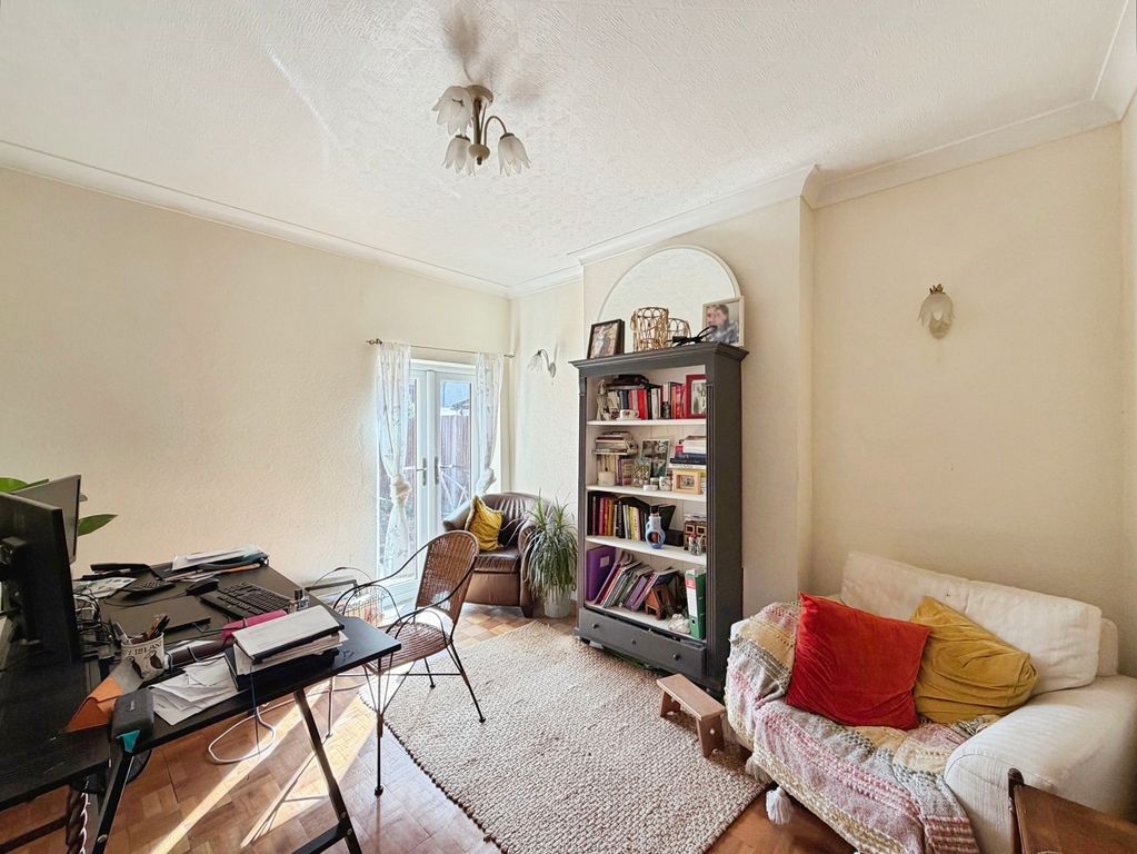 Property photo 3 of 13 Pbox-Img.Jpg