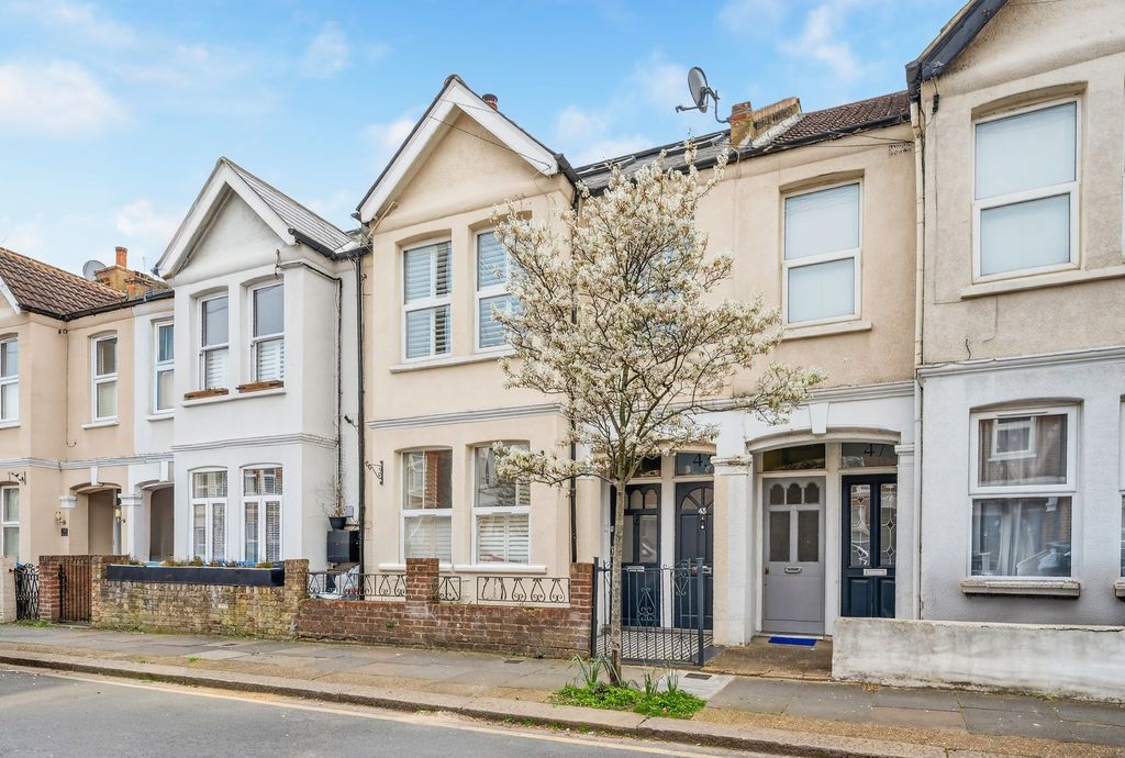 Property photo 2 of 28 Photo 1