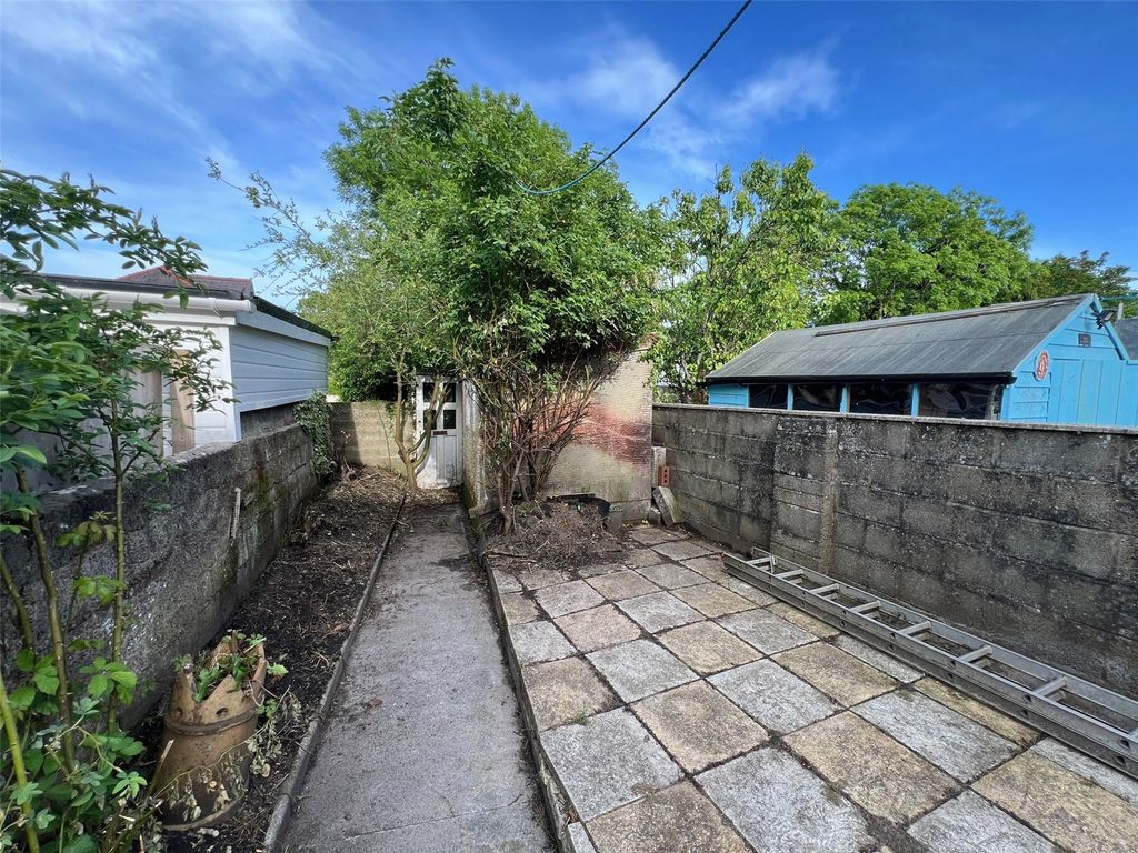 Property photo 2 of 11 Picture No. 28