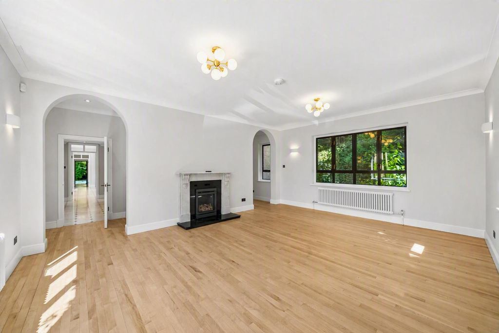 Property photo 3 of 29 Image