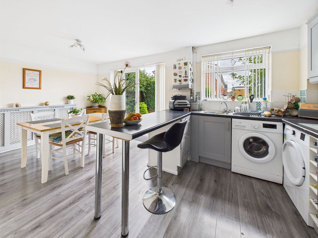Property photo 3 of 14 Dining Kitchen