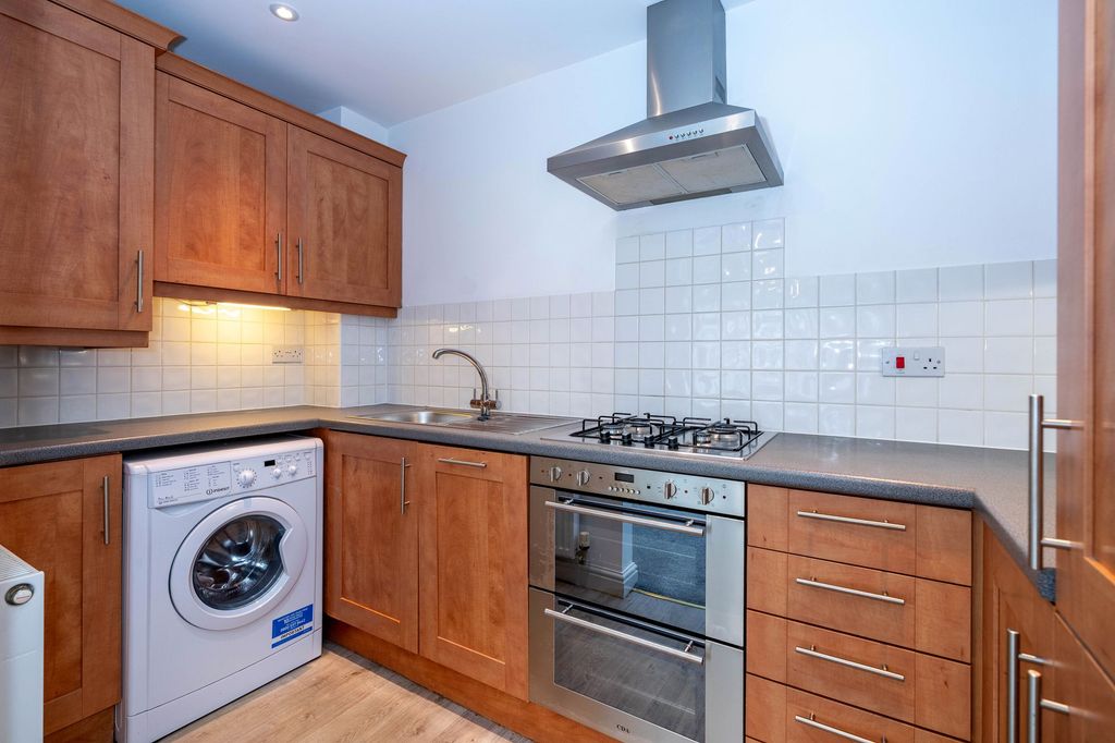 Additional image 9 of 1 bed flat for saleAvenue Road, Montanari Court Avenue Road NG31