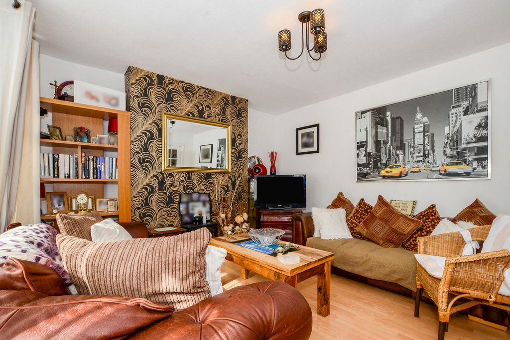 Property photo 2 of 9 Pbox-Img.Jpg