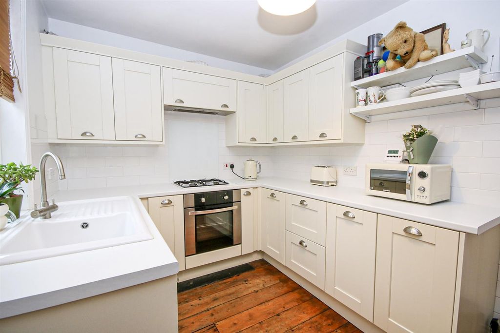 Property photo 3 of 13 11-Img_3050.Jpg