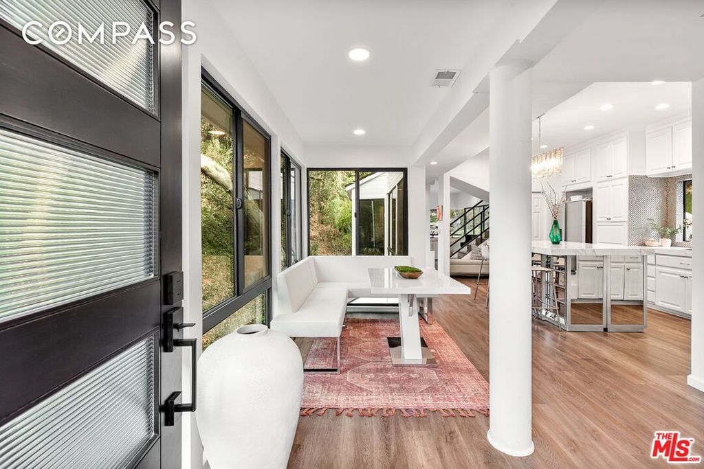 Property photo 3 of 31