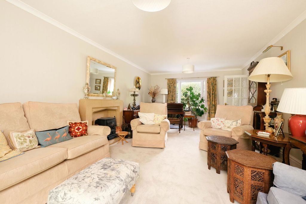 Property photo 2 of 18