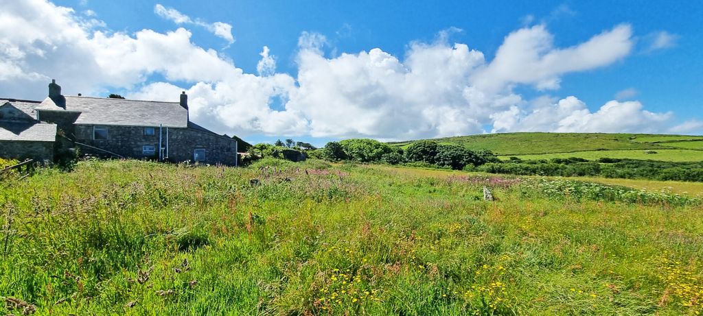 Property photo 3 of 18