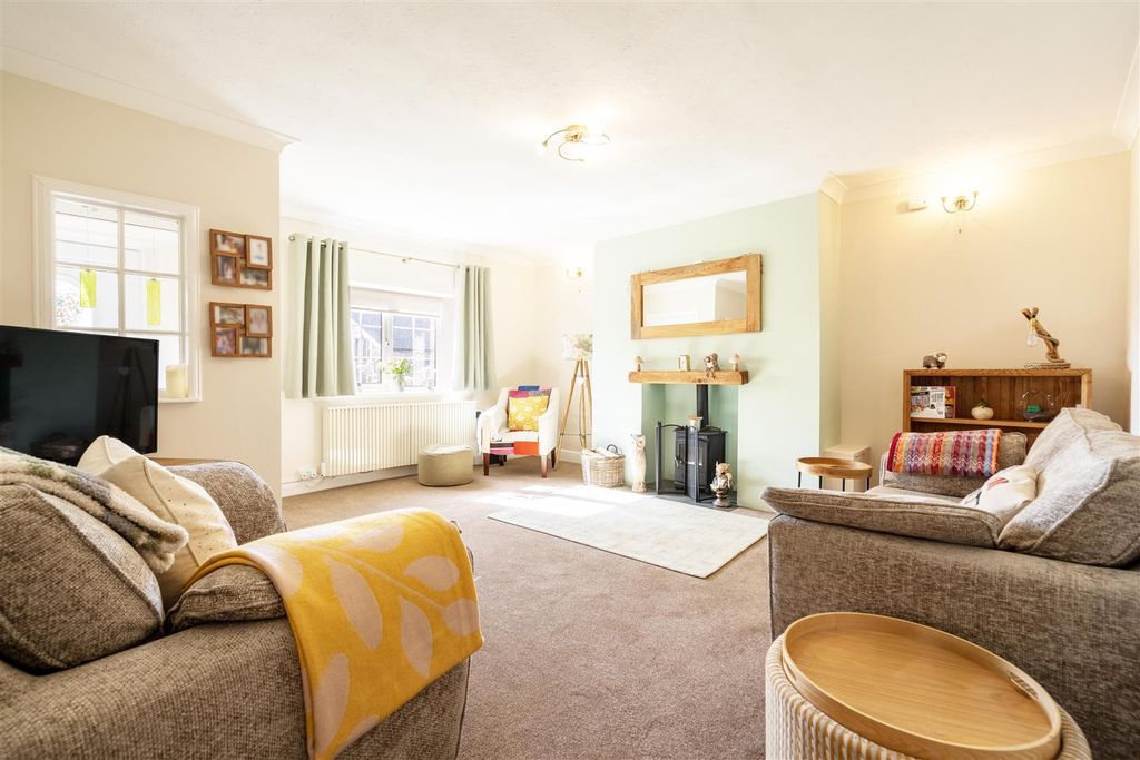 Property photo 2 of 8 Living Room