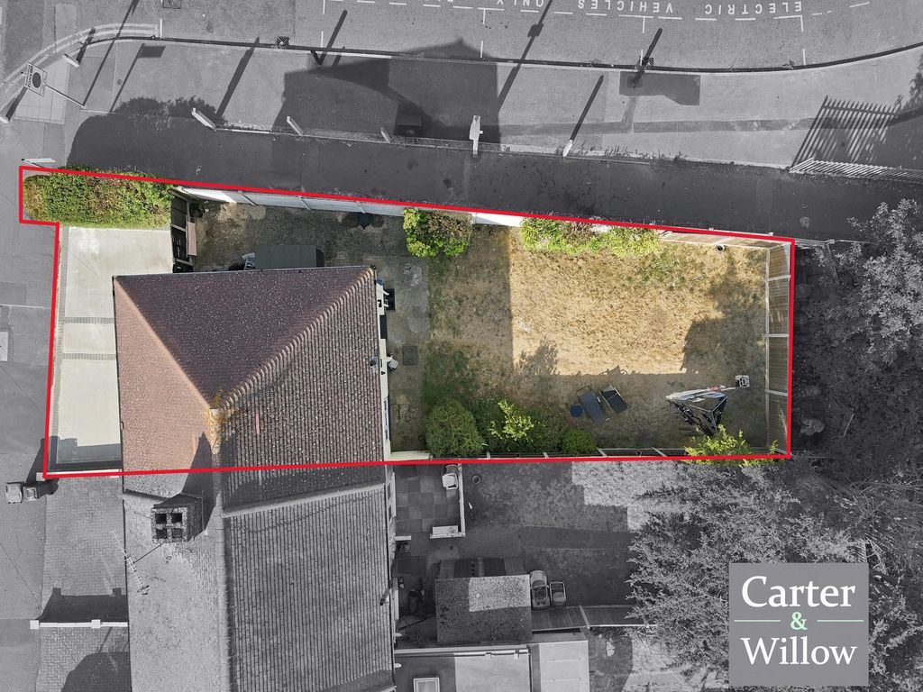 Property photo 2 of 20