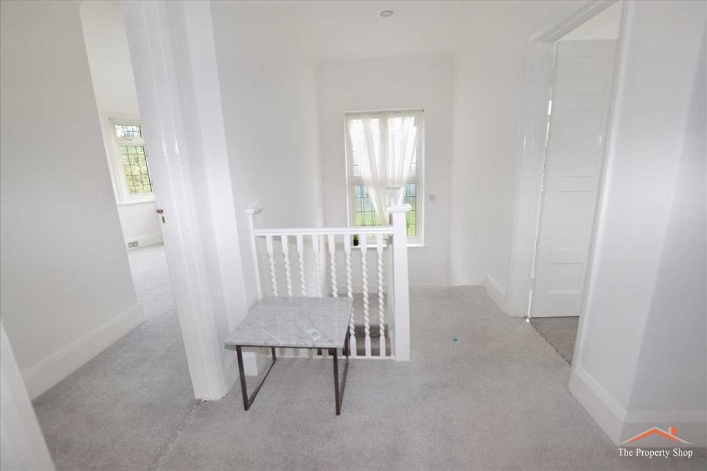 Additional image 9 of 5 bed detached house for salePenshurst Gardens, Edgware HA8