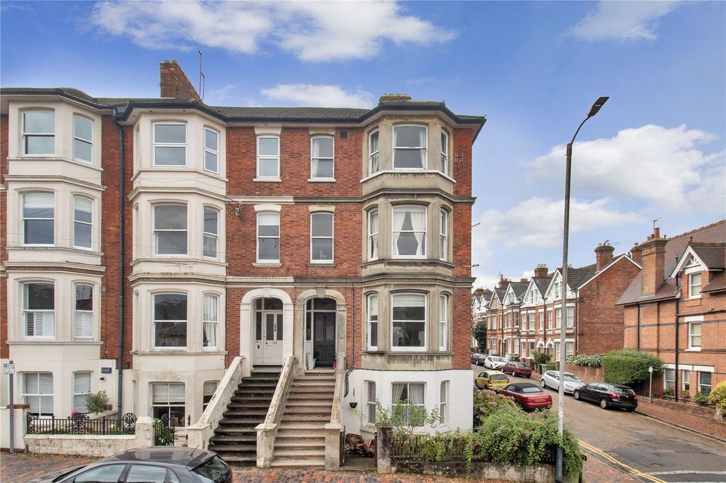 Property photo 1 of 10 50A Grove Hill Road