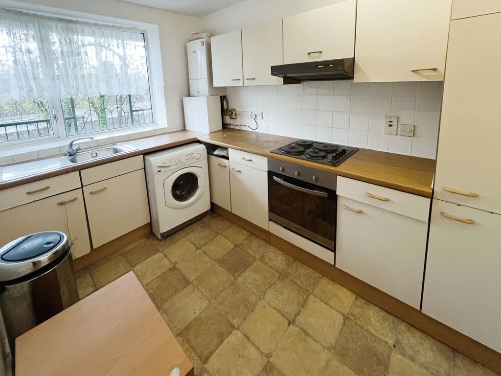 Property photo 3 of 12 Picture No. 17