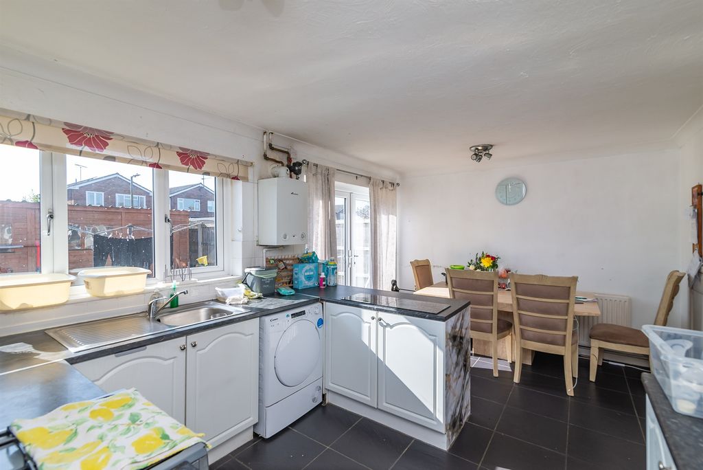 Property photo 2 of 14 Kitchen Diner