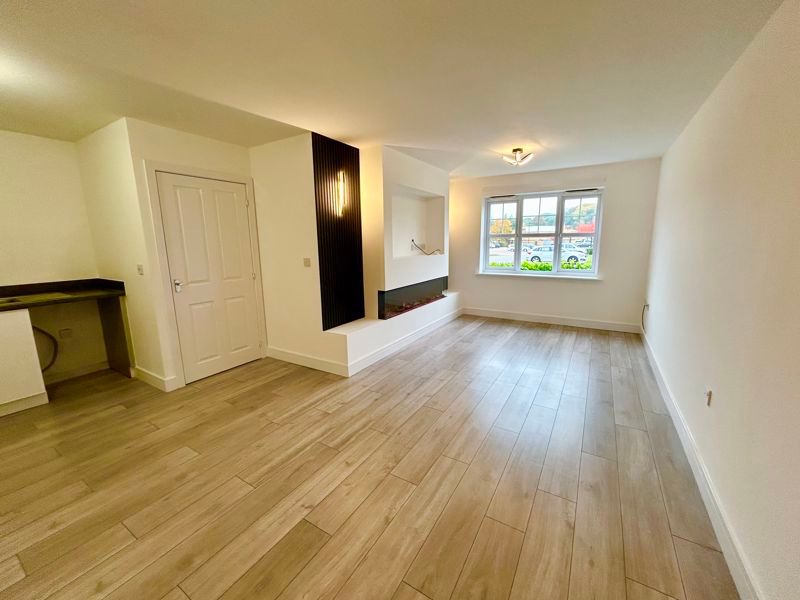 Property photo 3 of 13 Photo 4