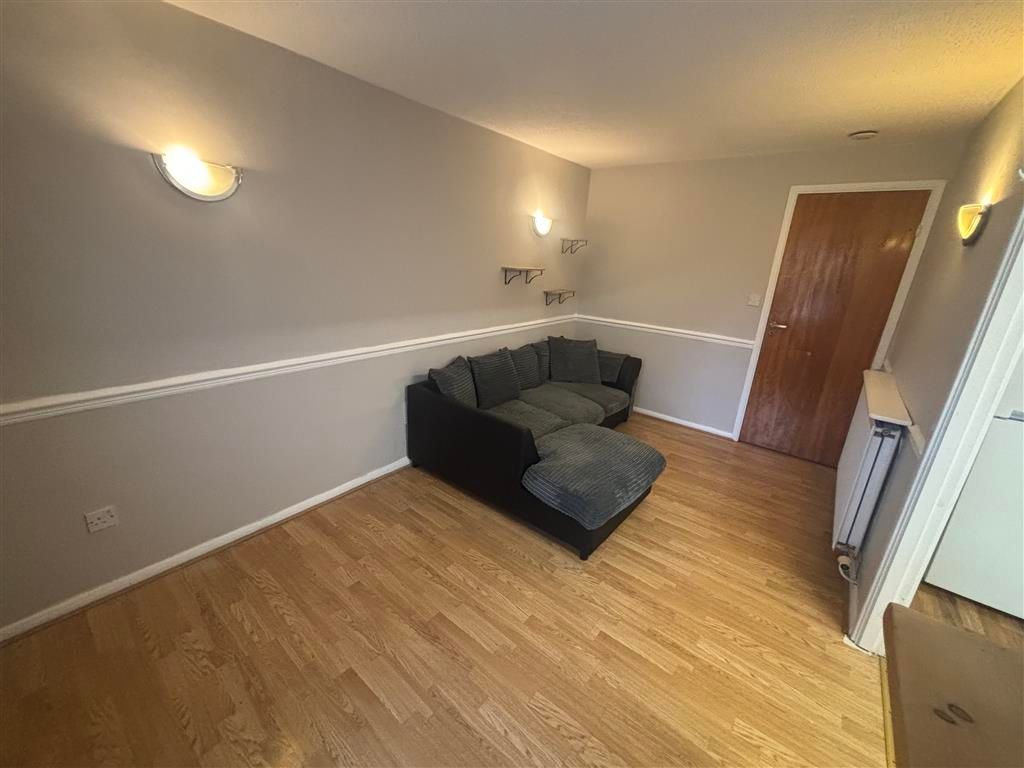 Property photo 3 of 8 Image