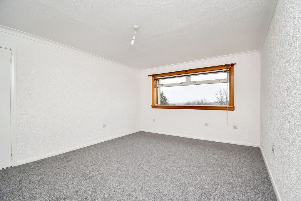 Property photo 2 of 12 Lounge Angle 1