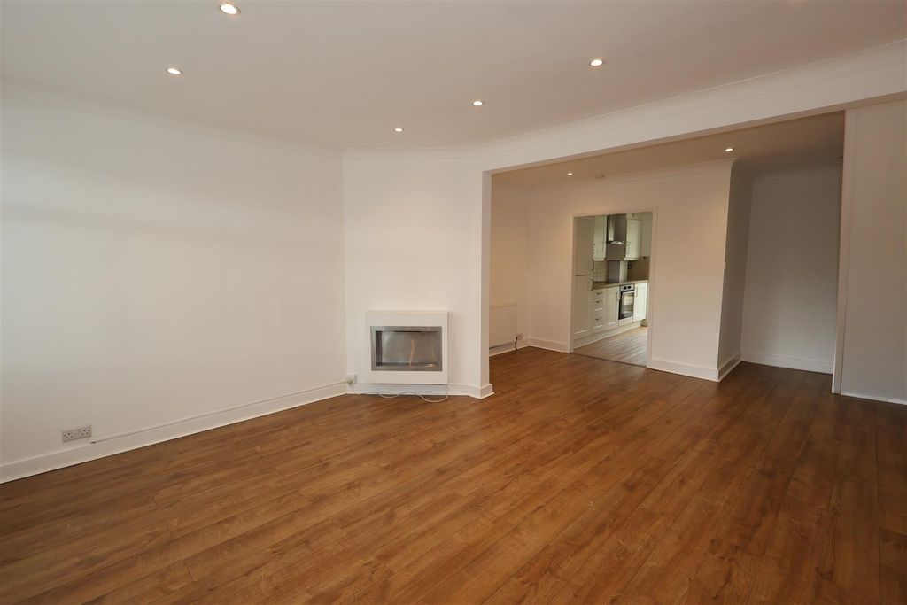 Property photo 3 of 11 Img_0124.Jpg