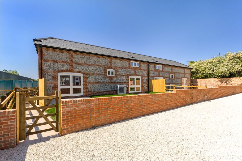 Property photo 1 of 8 2 Egbury Barns