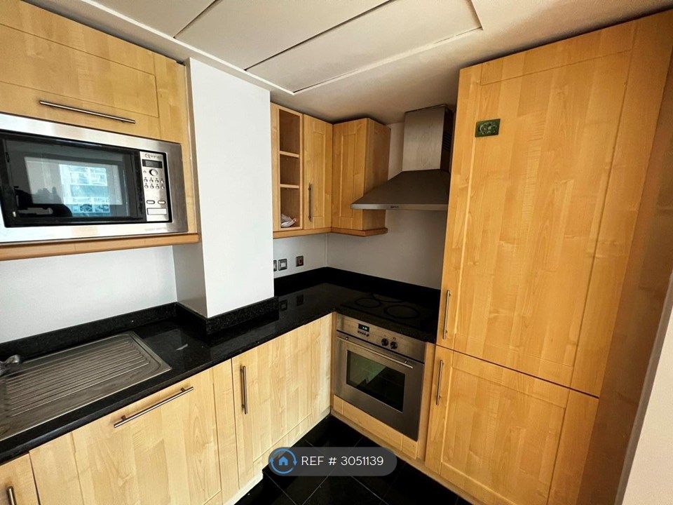 Property photo 2 of 20 Kitchen