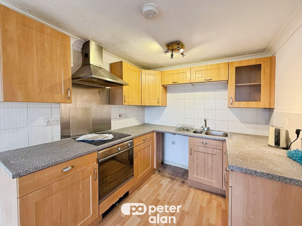 Property photo 2 of 5 Front