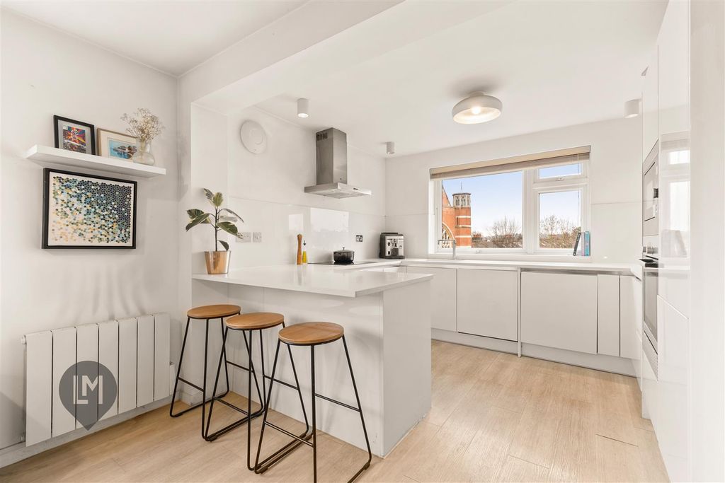 Property photo 3 of 6 Living/Kitchen/Dining Room