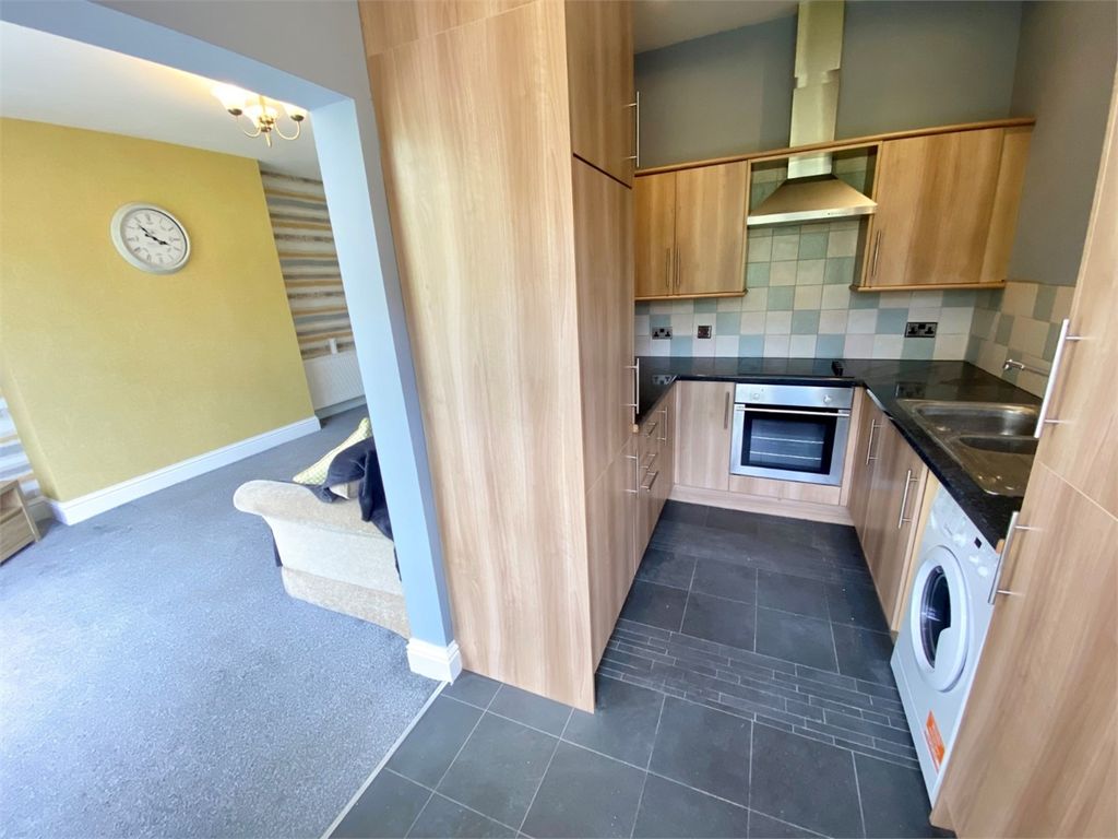 Property photo 2 of 8