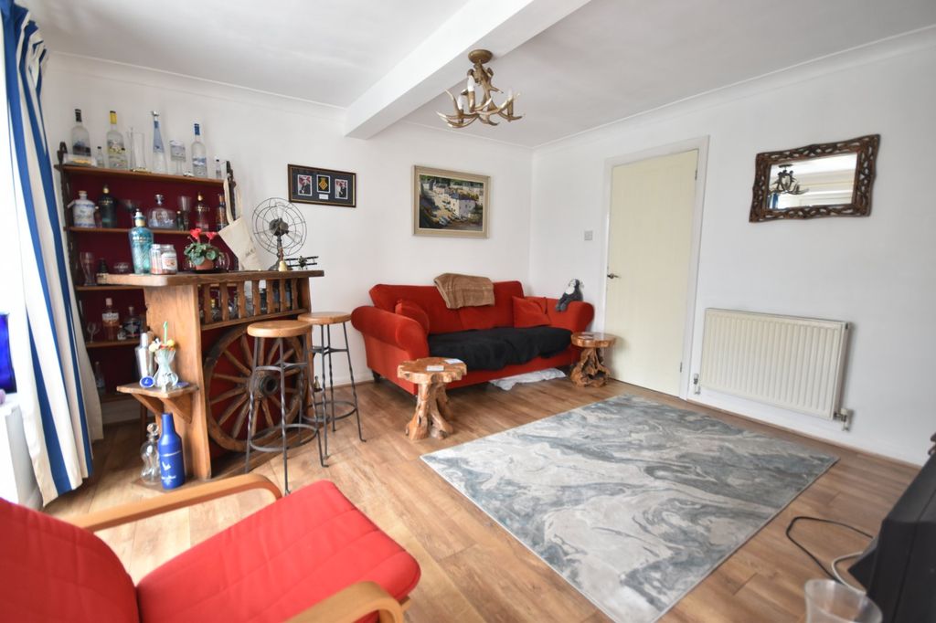 Property photo 2 of 13 Picture No. 06