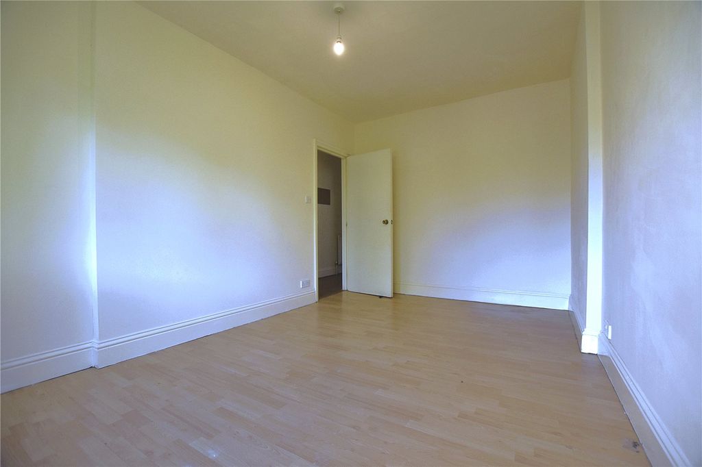 Property photo 3 of 14 Picture No. 27
