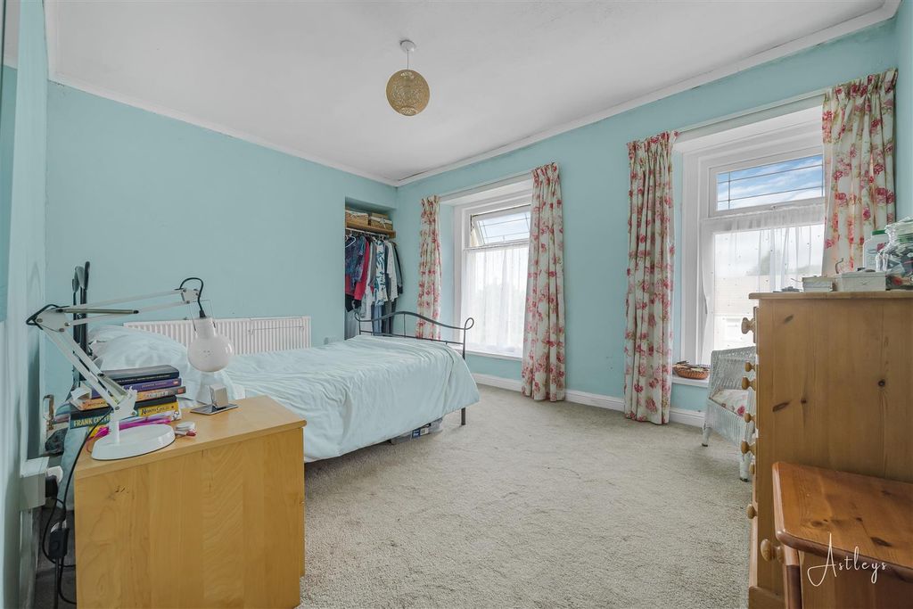 Property photo 3 of 16 Bedroom 1