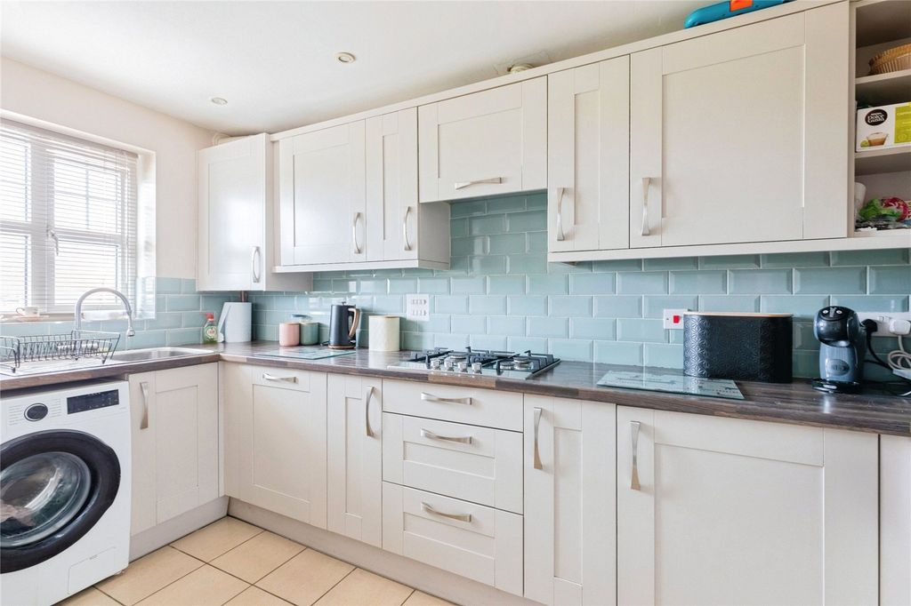 Property photo 3 of 23 Picture No. 09