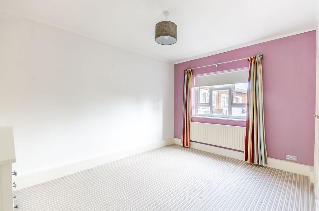 Property photo 2 of 7